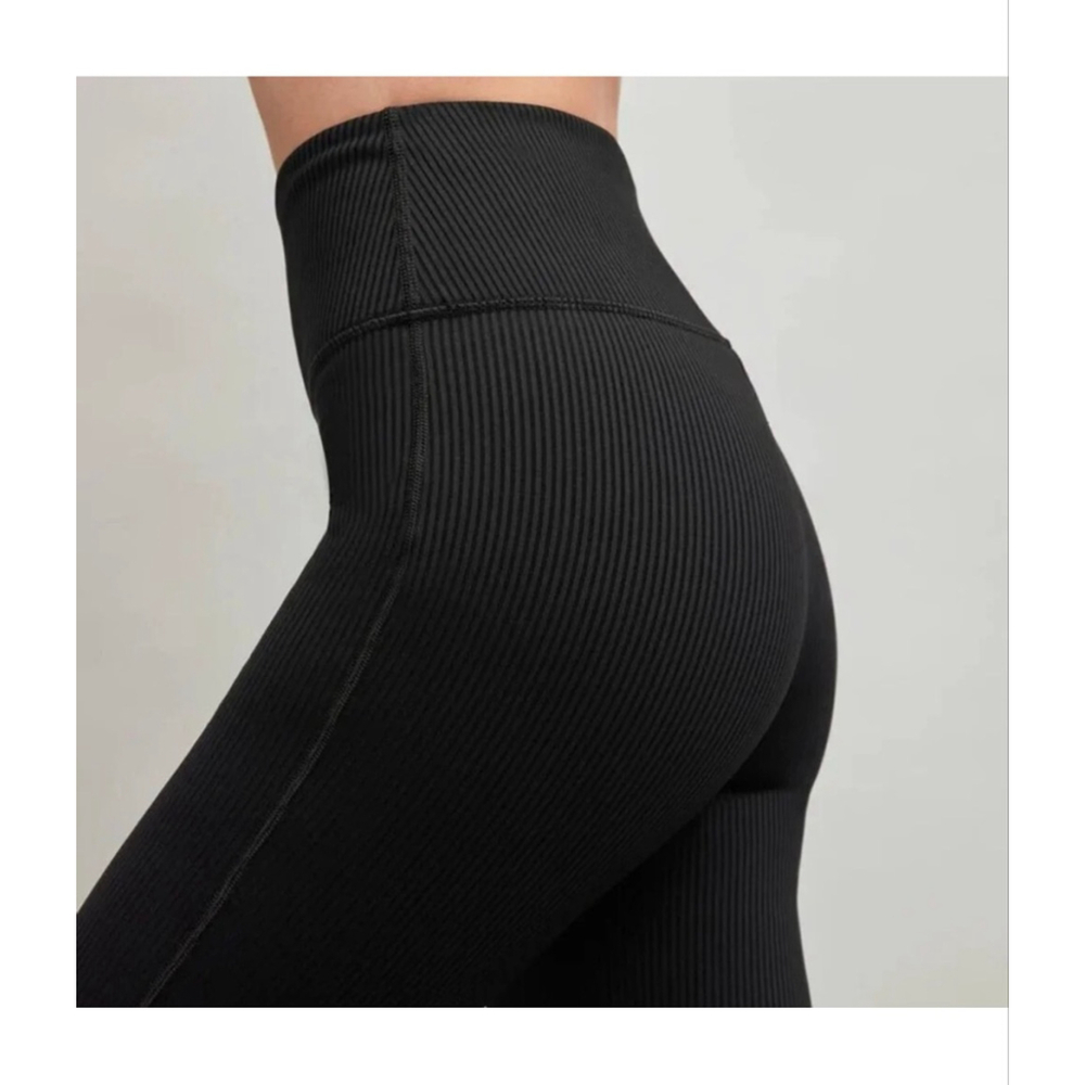 Carbon38 Black Ribbed 7/8 Legging- Size XS